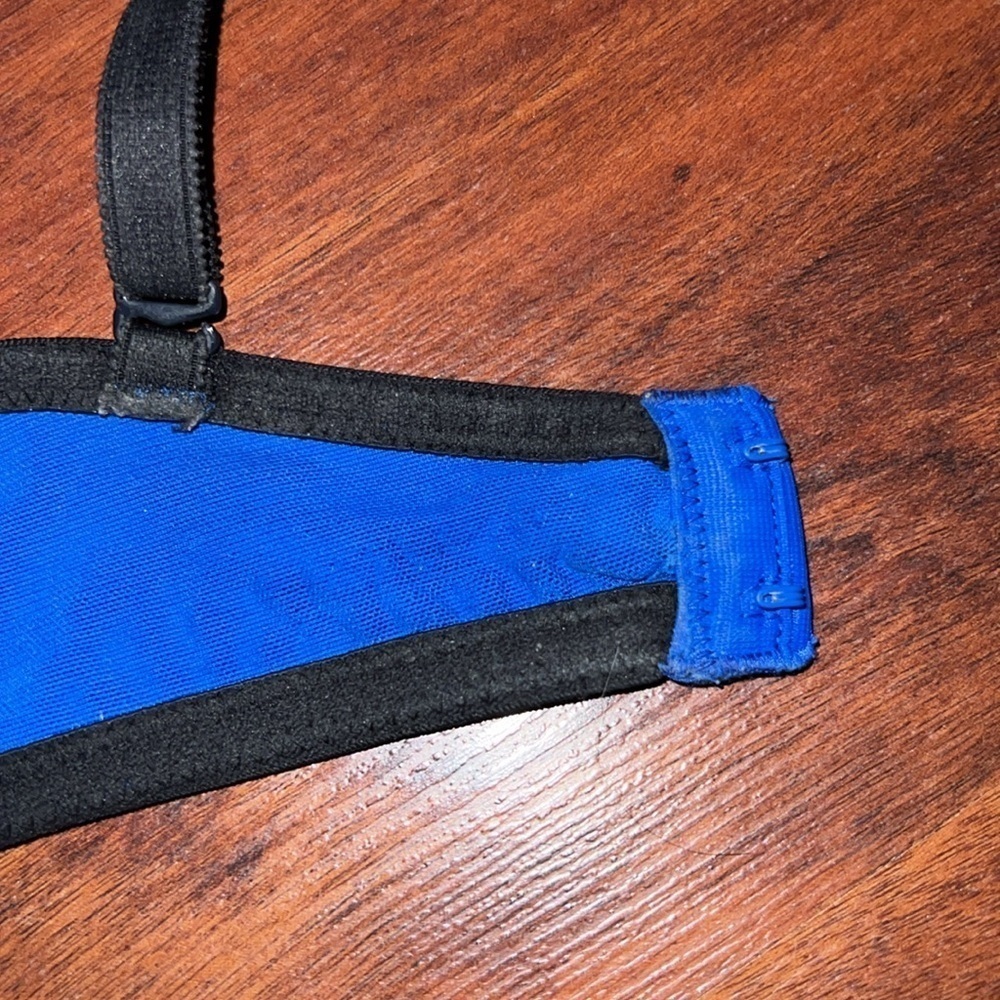 Victoria’s Secret Pink Wear Everywhere Demi 36DD royal blue & black no padding - Picture 10 of 10